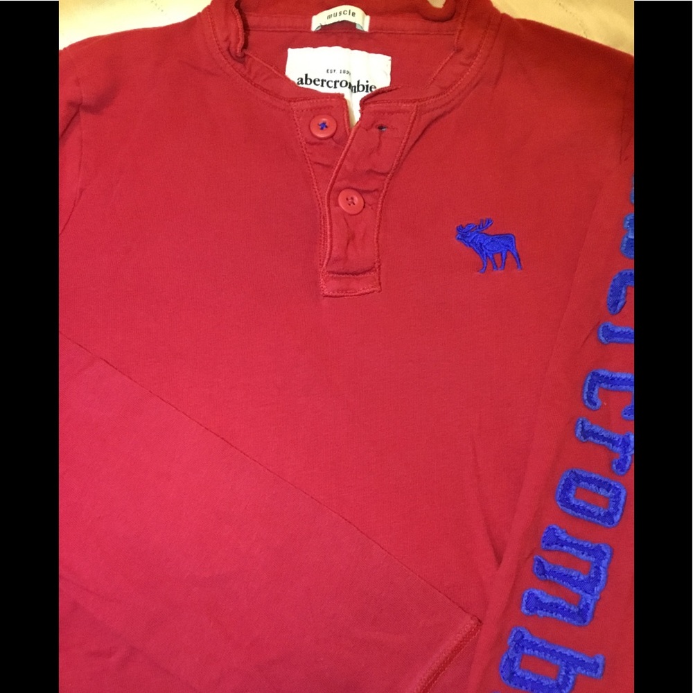 Boys size XL Abercrombie red long sleeve top